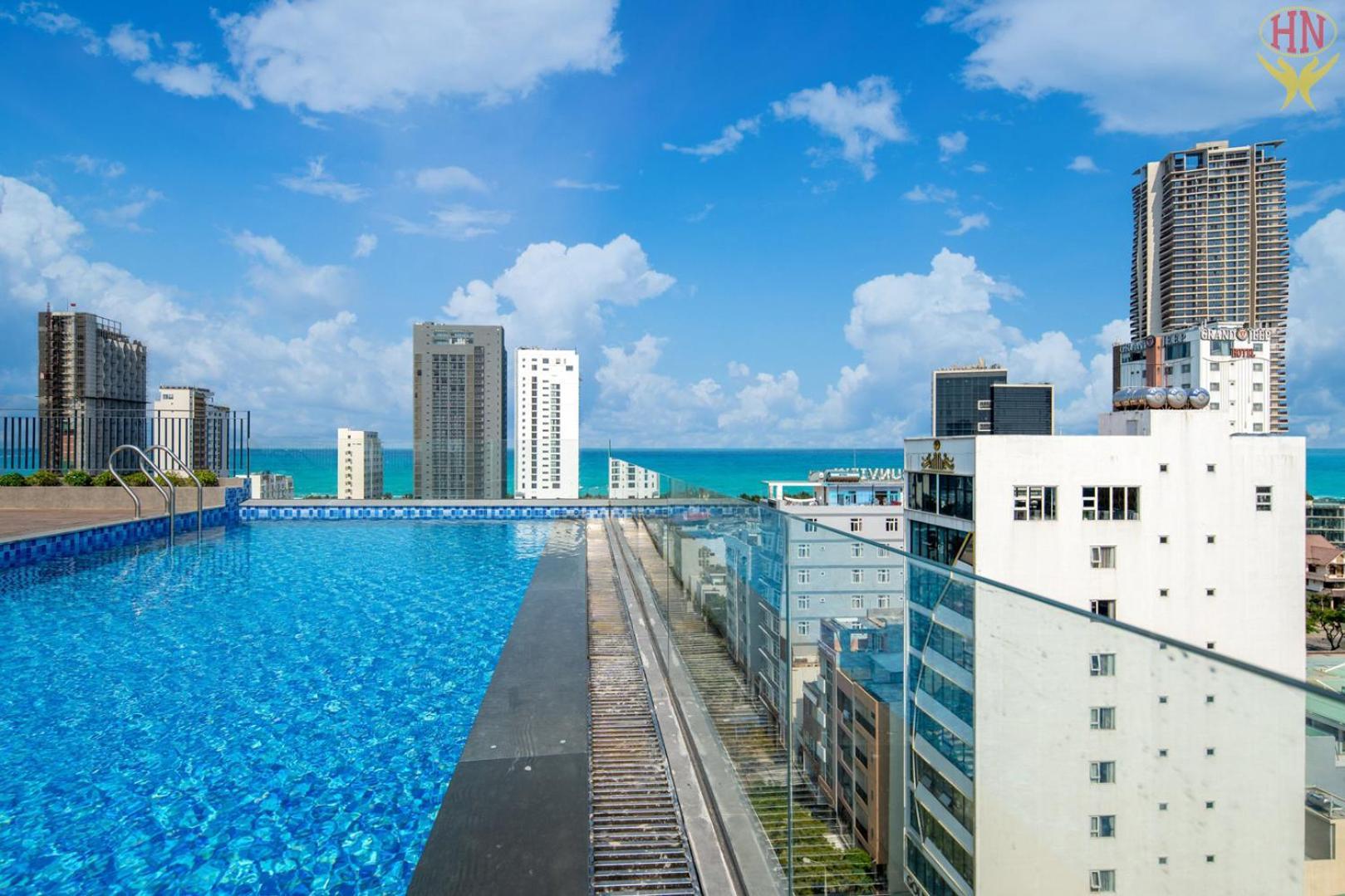 Yes Boutique And Sky Pool Khách sạn *